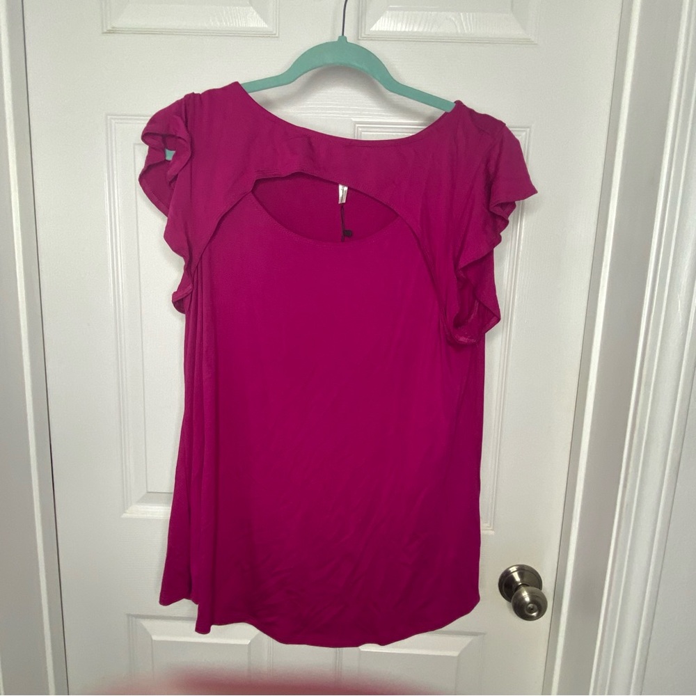 Peep hole blouse